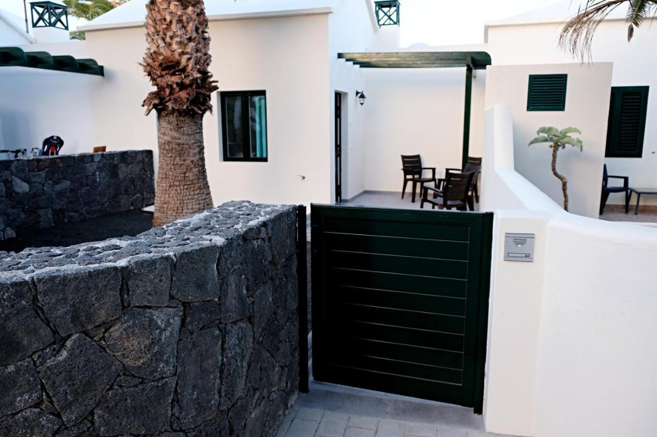 Playa Roca Bungalows Costa Teguise Buitenkant foto