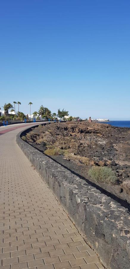 Playa Roca Bungalows Costa Teguise Buitenkant foto