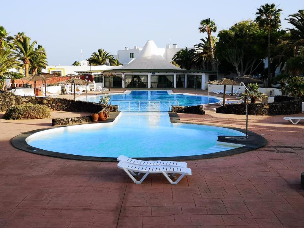 Playa Roca Bungalows Costa Teguise Buitenkant foto