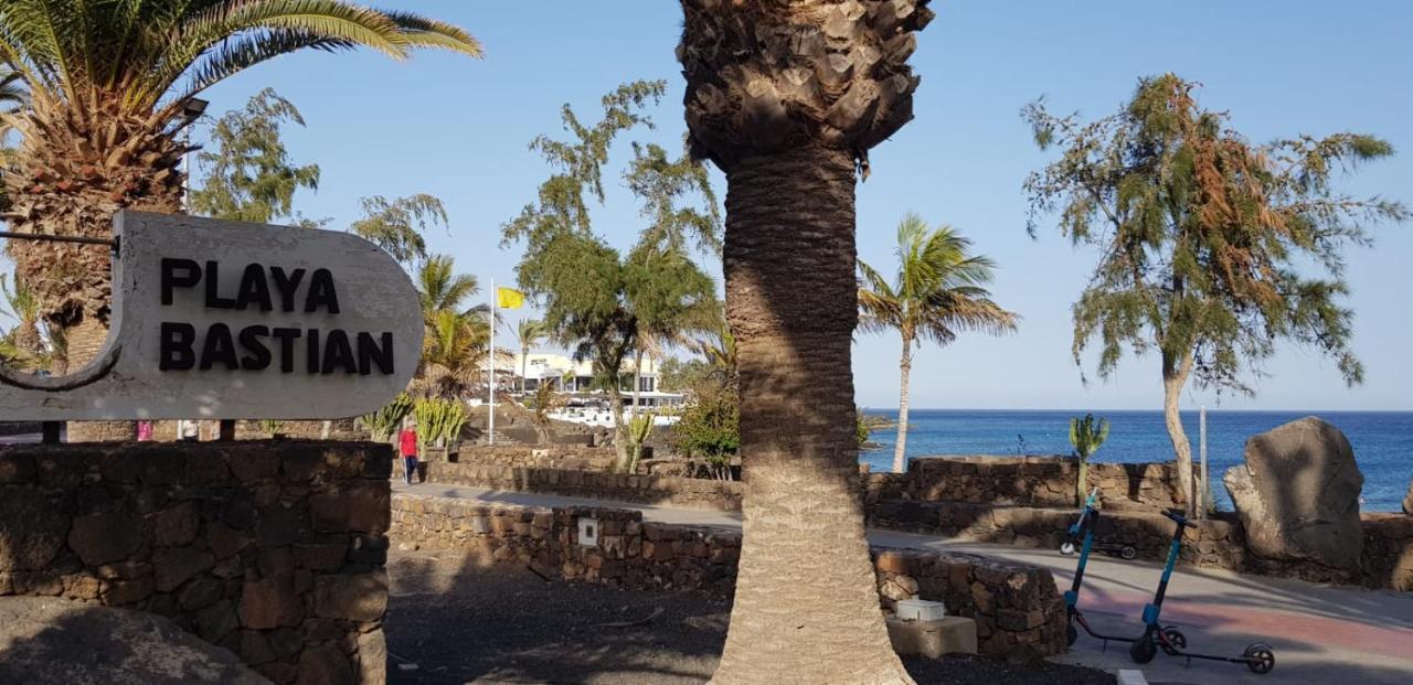 Playa Roca Bungalows Costa Teguise Buitenkant foto